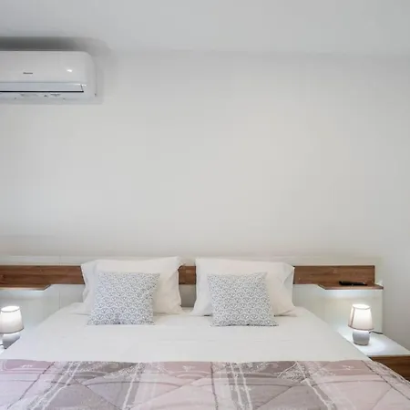 Apartamento Bdouro *